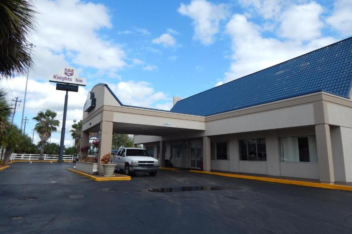 Knights Inn - Plant City Bagian luar foto