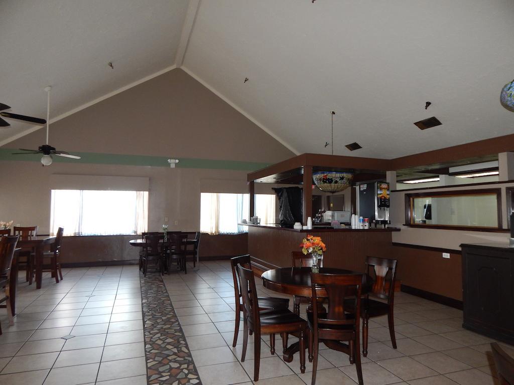 Knights Inn - Plant City Bagian luar foto