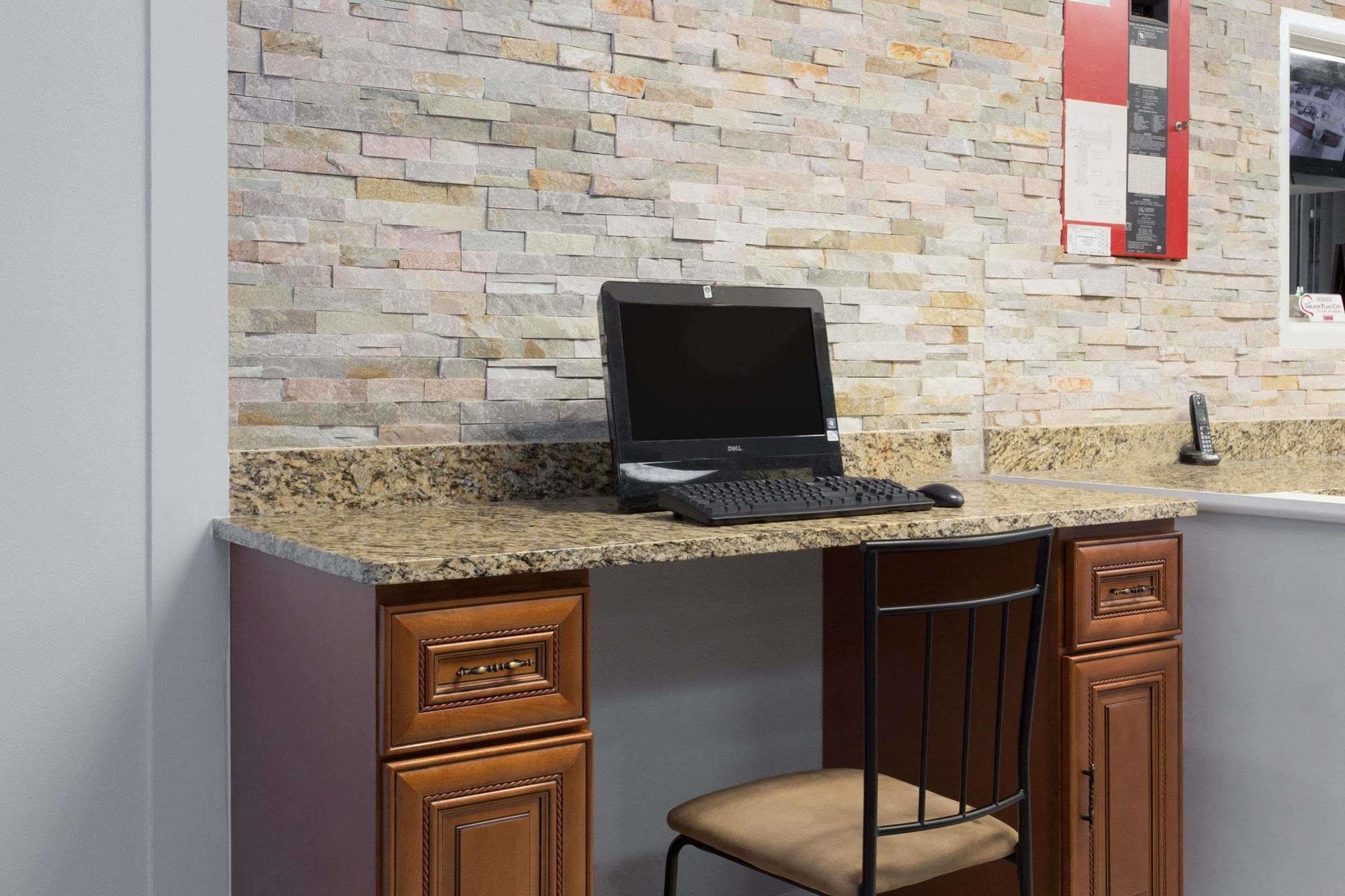 Knights Inn - Plant City Bagian luar foto